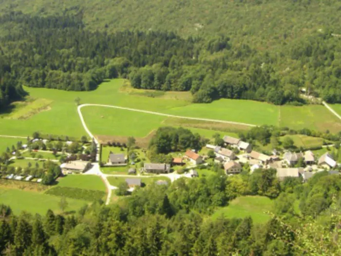 Camping - Saint-Jean-de-Couz - Rhône-Alpes - La Bruyere