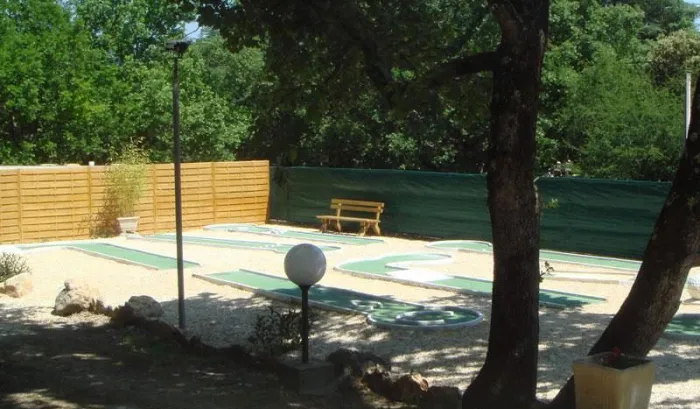 Camping - Barjac - Languedoc-Roussillon - La Buissière