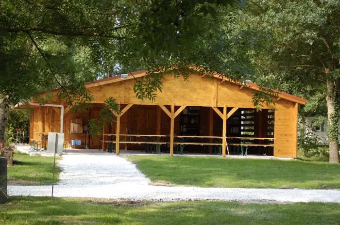 Camping - Arces - Poitou-Charentes - La Cle Des Champs