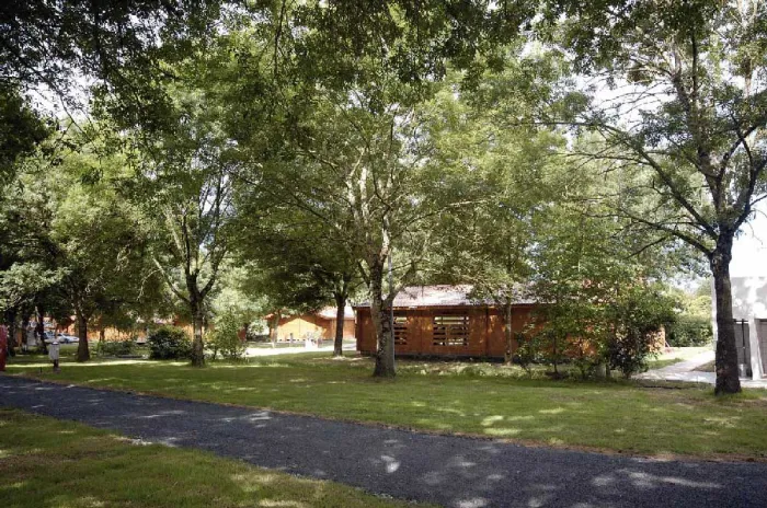 Camping - Arces - Poitou-Charentes - La Cle Des Champs