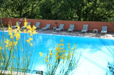Camping - Villars - Provence-Alpes-Côte d'Azur - La Colline des Ocres