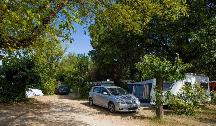 Camping - Valréas - Provence-Alpes-Côte d'Azur - La Coronne
