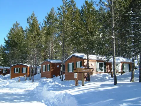 Camping - Formiguères - Languedoc-Roussillon - La Deveze