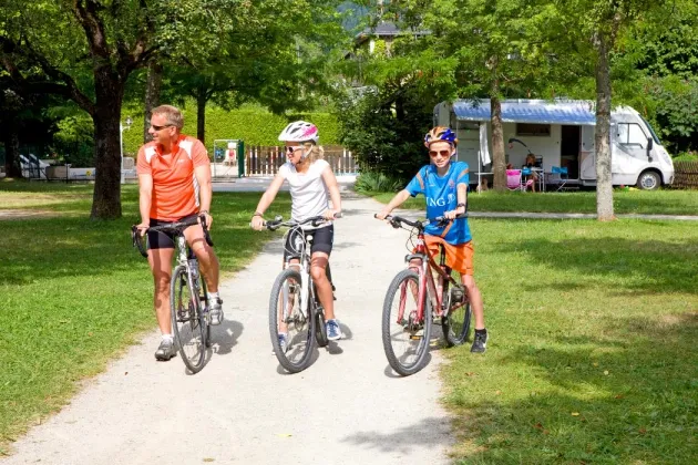Camping - Doussard - Rhône-Alpes - La Ferme de la Serraz