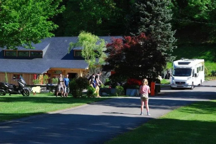 Camping - Lourdes - Midi-Pyrénées - La Forêt Lourdes