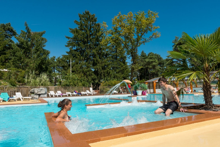 Camping - Excénevex - Rhône-Alpes - La Pinéde