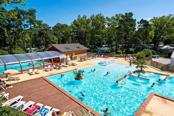 Camping - Excénevex - Rhône-Alpes - La Pinéde