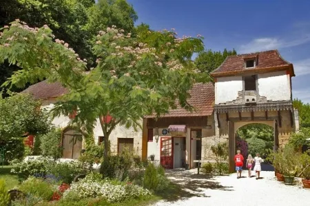 Camping - Les Eyzies de Tayac Sireuil - Aquitaine - La Rivière