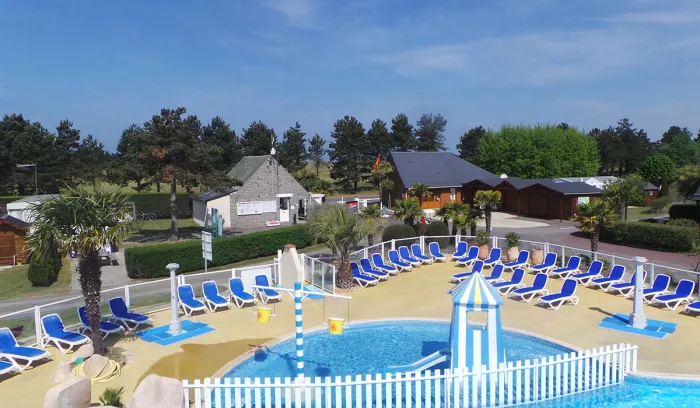Camping - Bréville-sur-Mer - Basse-Normandie - La Route Blanche