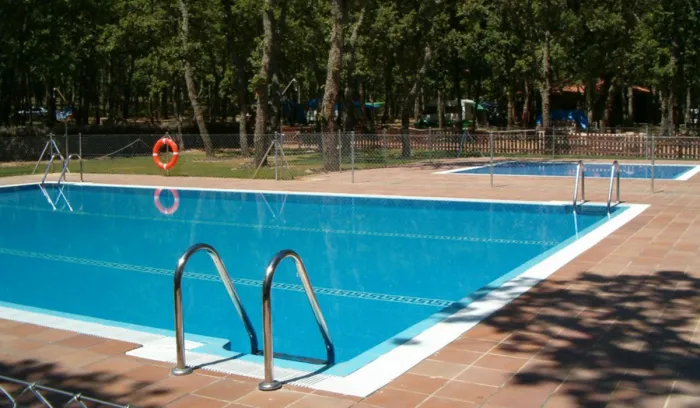 Camping - El Cabaco - Castille-et-León - Las Cavenes