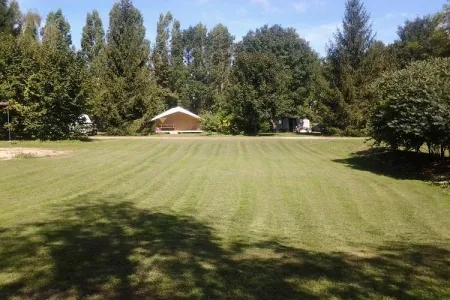 Camping - Chaussin - Franche-Comté - Le Canoë