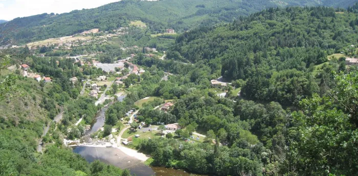 Camping - Le Cheylard - Rhône-Alpes - Camping du Cheylard sur Eyrieux