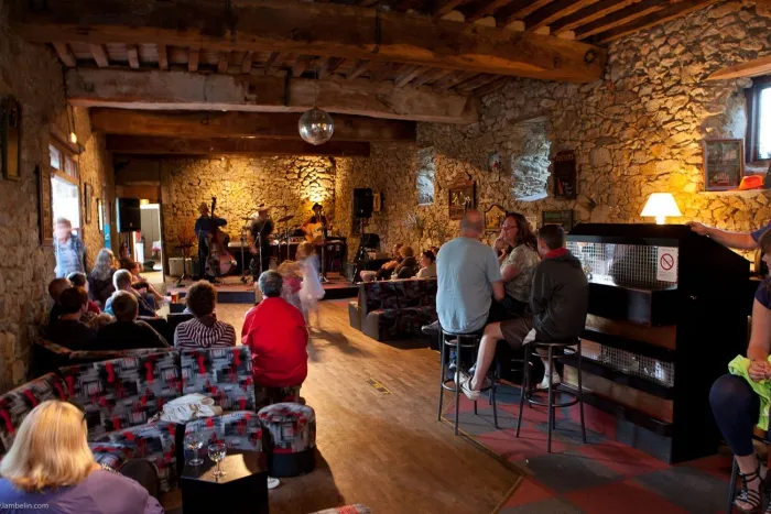 Camping - La Chapelle-aux-Filtzméens - Bretagne - Le Domaine du Logis