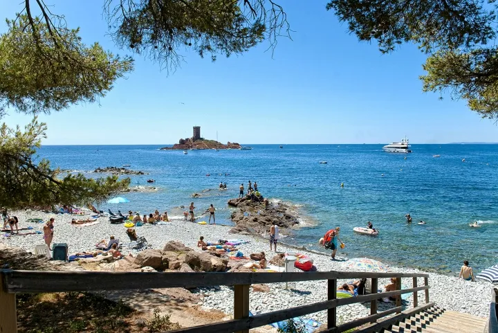 Camping - Agay - Provence-Alpes-Côte d'Azur - La Plage du Dramont