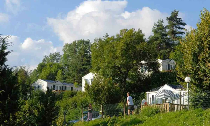 Camping - Clairvaux-les-Lacs - Franche-Comté - Le Fayolan