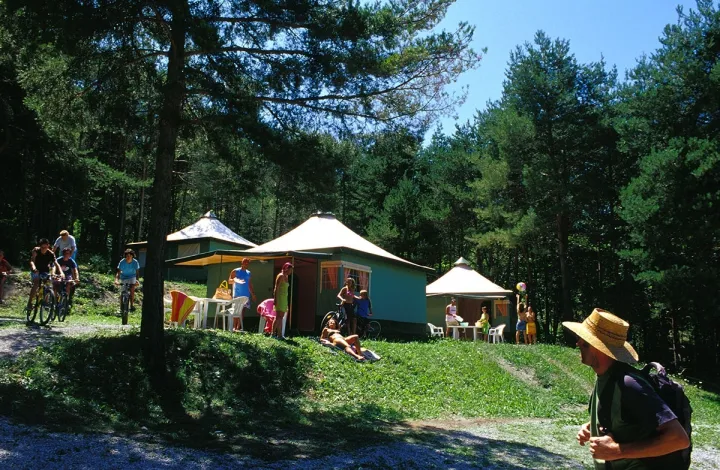 Camping - Saint-Vincent-les-Forts - Provence-Alpes-Côte d'Azur - Le Lac