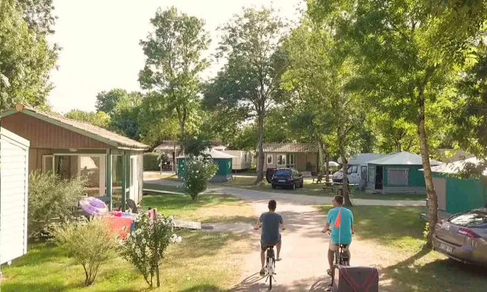 Camping - Saint-Hilaire-la-Palud - Poitou-Charentes - Le Lidon