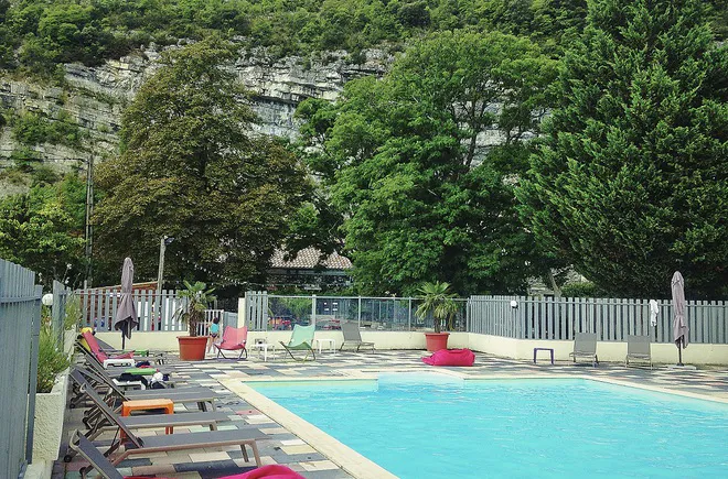 Camping - Saint-Thomé - Rhône-Alpes - Le Medieval