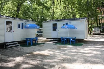 Camping - Saint-Privat-de-Champclos - Languedoc-Roussillon - Le Ran Du Chabrier