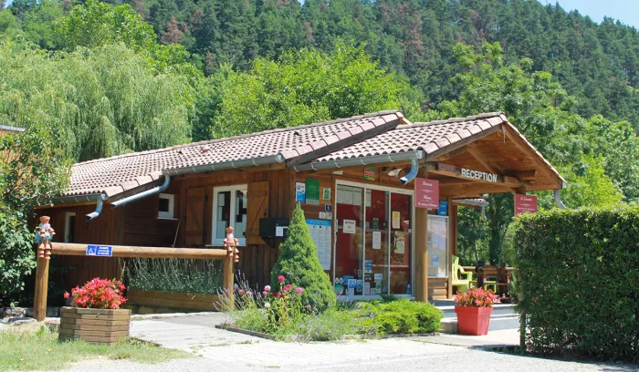 Camping - Lamastre - Rhône-Alpes - Camping de Retourtour