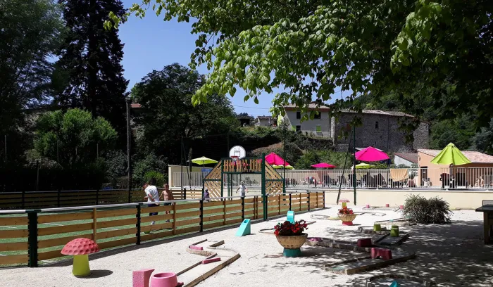 Camping - Lamastre - Rhône-Alpes - Camping de Retourtour