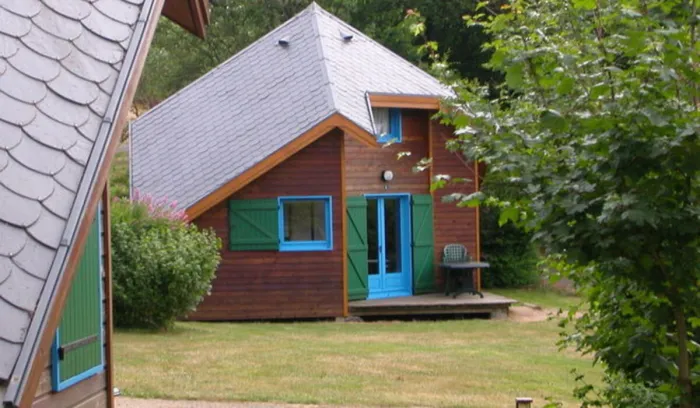 Camping - Mauriac - Auvergne - Le Val Saint Jean