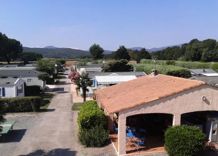 Camping - Roquebrune-sur Argens - Provence-Alpes-Côte d'Azur - Le Vaudois