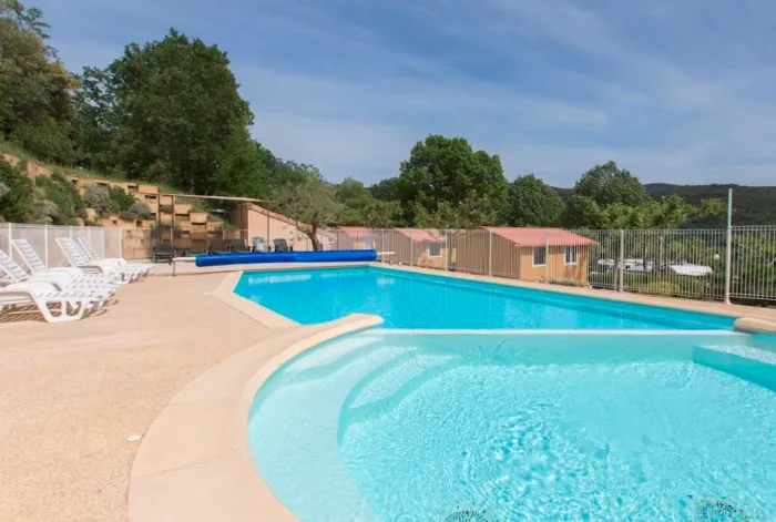 Camping - Vallon-Pont-d'Arc - Rhône-Alpes - Le Vieux Vallon