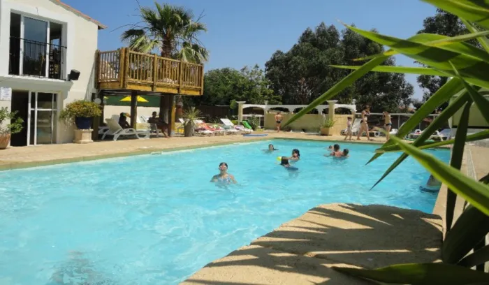 Camping - Fréjus - Provence-Alpes-Côte d'Azur - Les Acacias