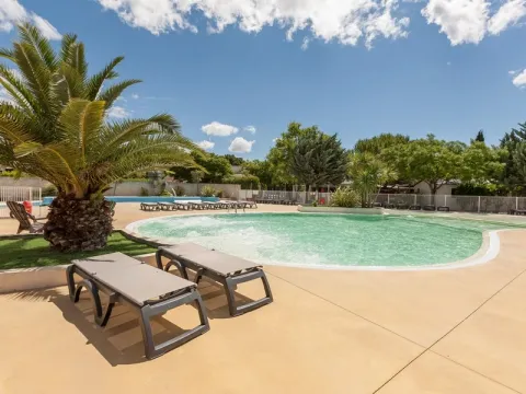 Camping - Gallargues le Montueux - Languedoc-Roussillon - Les Amandiers