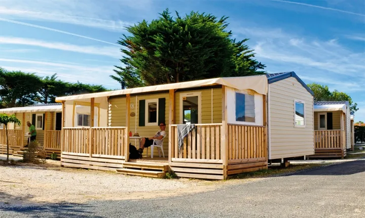 Camping - Le Bois-Plage-en-Ré - Poitou-Charentes - Les Amis de la Plage
