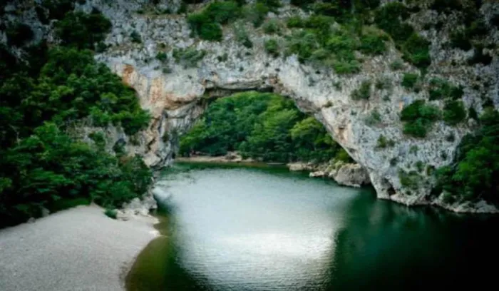 Camping - Saint-Jean-le-Centenier - Rhône-Alpes - Les Arches