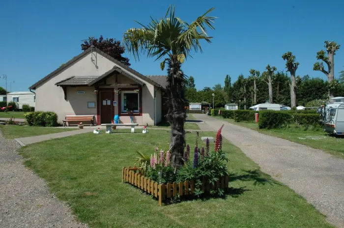 Camping - BRETEUIL - Haute-Normandie - Les Berges De L'iton