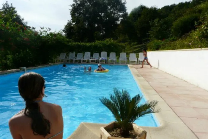 Camping - La Bastide Clairence - Aquitaine - Les Chalets De Pierretoun