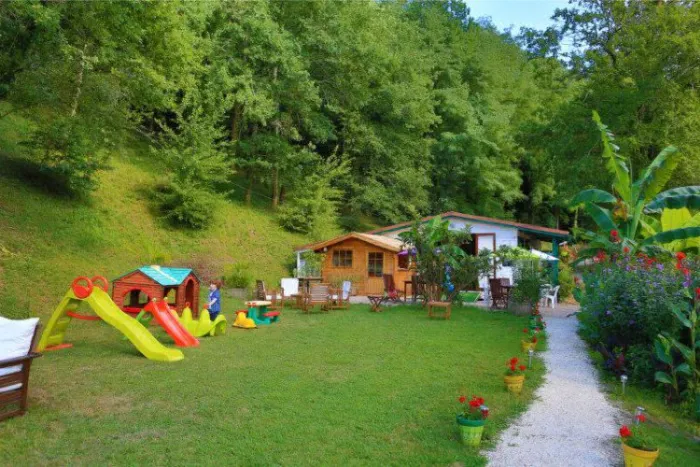 Camping - La Bastide Clairence - Aquitaine - Les Chalets De Pierretoun