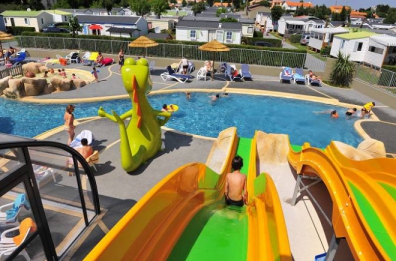 Camping - Les Dinosaures - Talmont-Saint-Hilaire - Pays de Loire - France Camping - Les Dinosaures - Talmont-Saint-Hilaire - Pays de Loire - France
