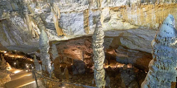 Camping - Réclère - Espace Mittelland - Les Grottes
