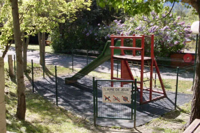 Camping - Estavar - Languedoc-Roussillon - Les Jardins d'Estavar