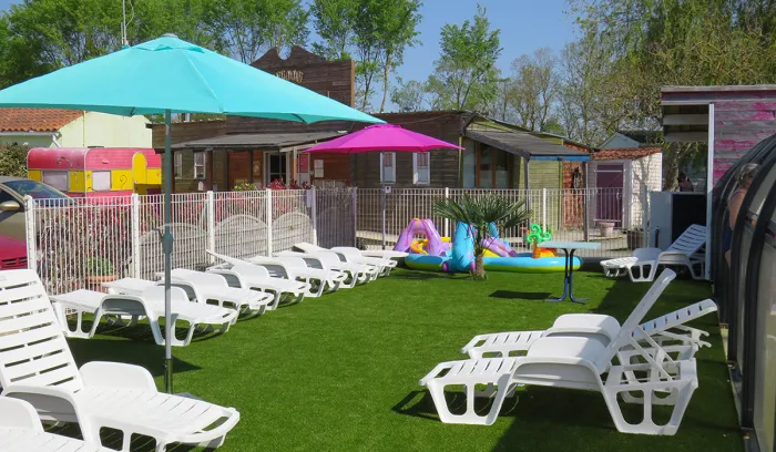 Camping - Sallertaine - Pays de Loire - Les P'tites Maisons dans la Prairie