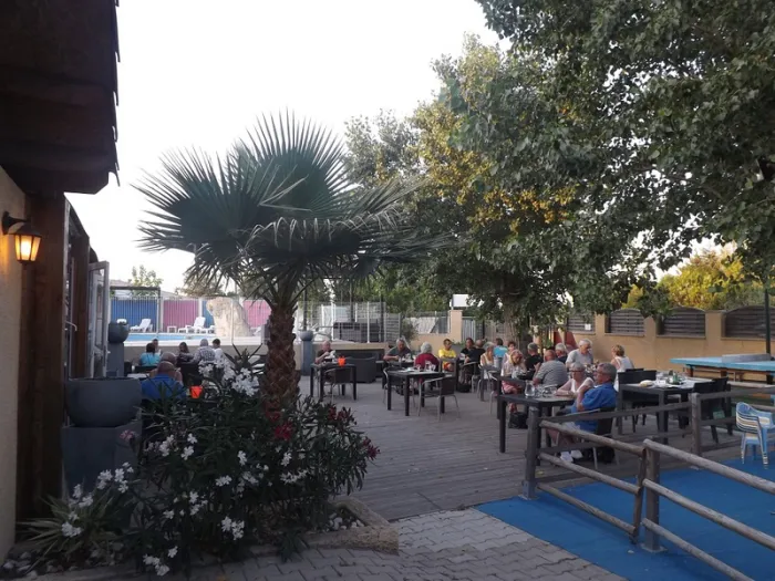 Camping - Colombiers - Languedoc-Roussillon - Les Peupliers