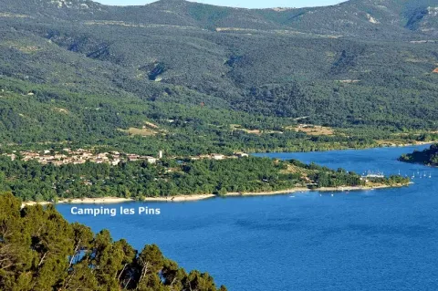 Camping - Les Salles-sur-Verdon - Provence-Alpes-Côte d'Azur - Les Pins