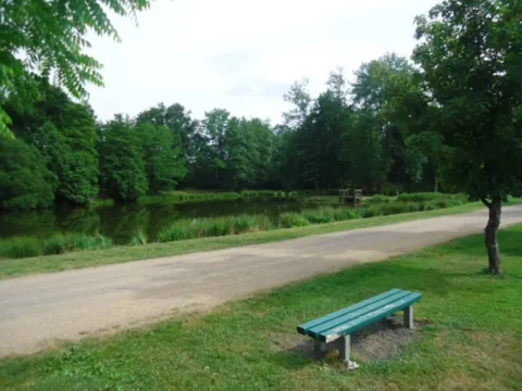 Camping - Sauxillanges - Auvergne - L'Eau Mère