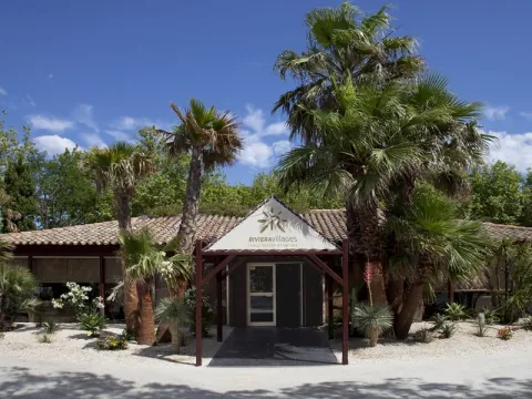 Camping - Port grimaud - Provence-Alpes-Côte d'Azur - Les Prairies de la Mer