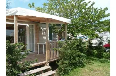 Camping - Saint-Clément-des-Baleines - Poitou-Charentes - Les Pérouses
