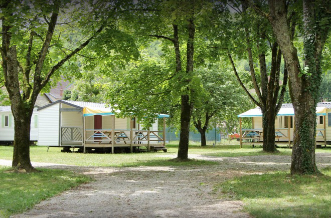 Camping Les Radeliers - Port-Lesney