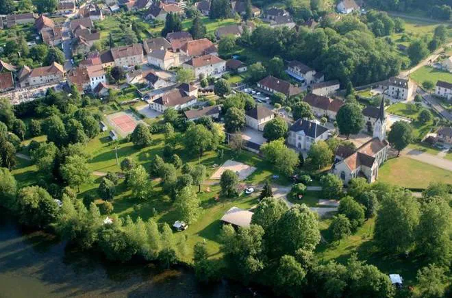 Camping - Port-Lesney - Franche-Comté - Les Radeliers