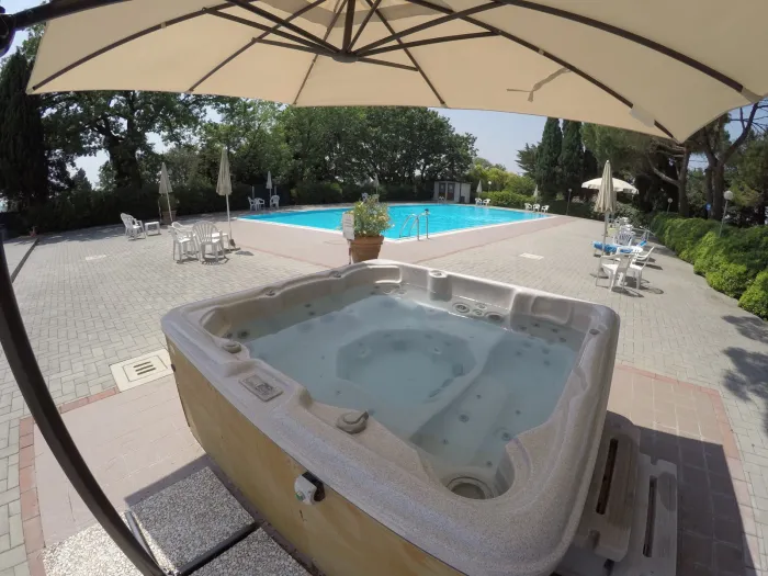 Camping - San Costanzo - Marches - Mar y Sierra