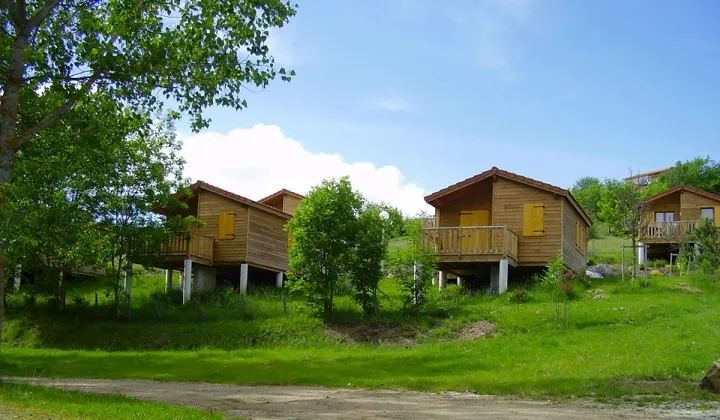 Camping - Saint-Félicien - Rhône-Alpes - Pierrageai