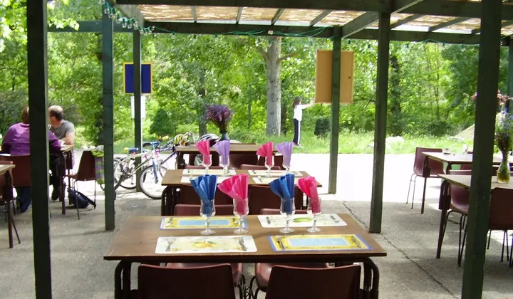 Camping - Saint-Félicien - Rhône-Alpes - Pierrageai