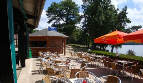 Camping - Montsauche-les-Settons - Bourgogne - Plage du Midi